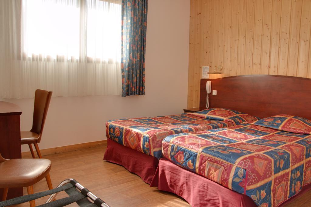 ויירזון Le Chalet De La Foret Hotel 3 Etoiles Et Restaurant חדר תמונה