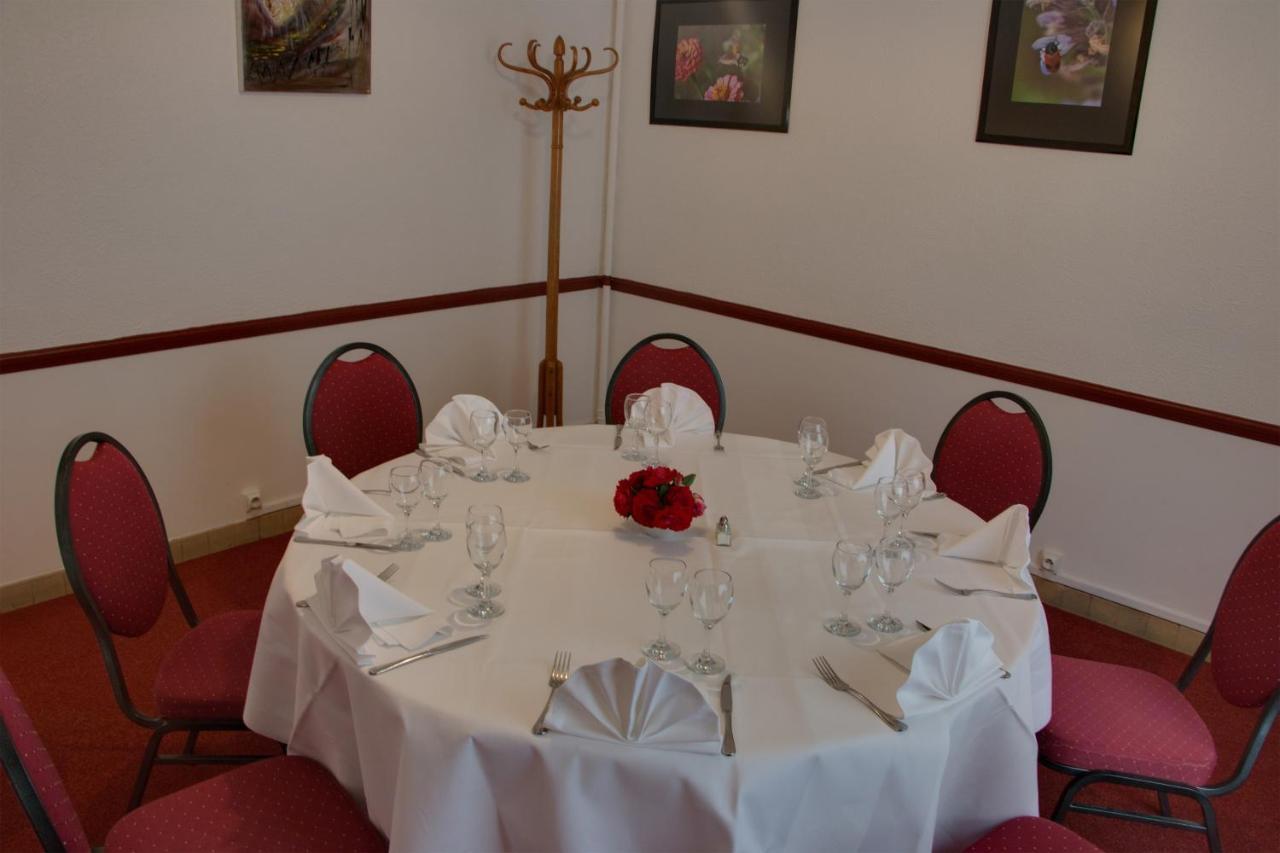 ויירזון Le Chalet De La Foret Hotel 3 Etoiles Et Restaurant מראה חיצוני תמונה